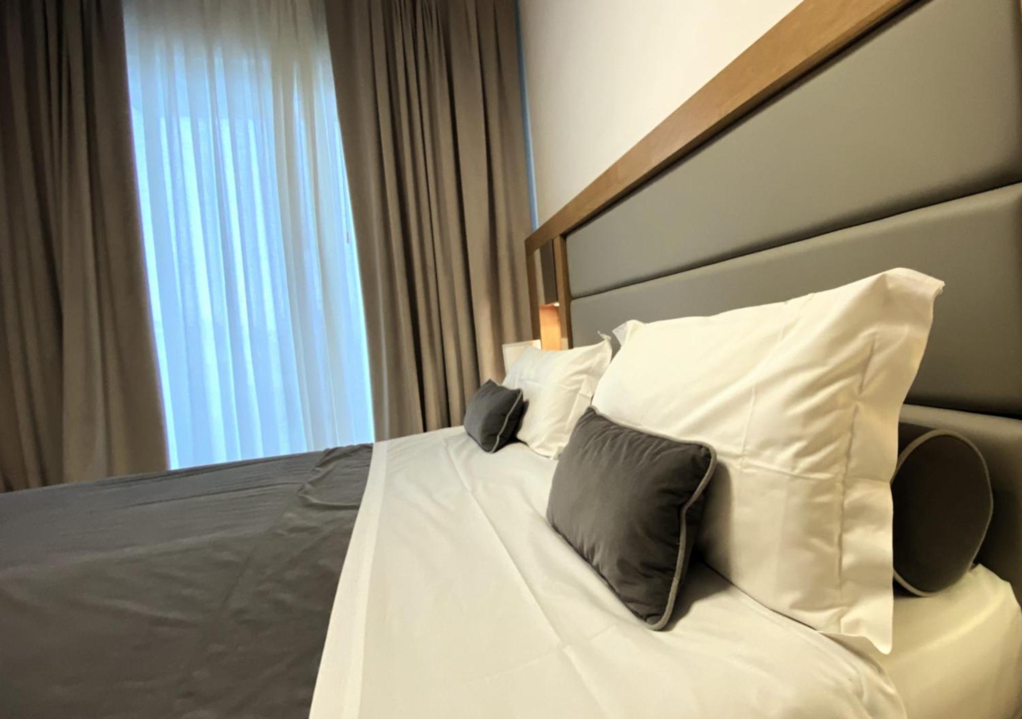 Hotel Abner'S Риччоне Экстерьер фото
