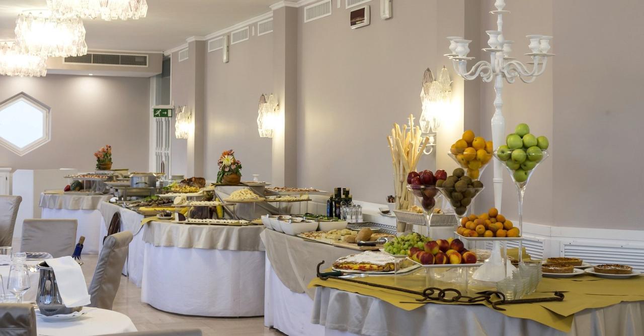 Hotel Abner'S Риччоне Экстерьер фото